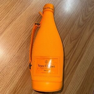 Veuve Clicquot Champagne Bottle Zippered Carry Case Insulated Ice Jacket